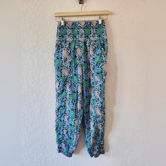 Free People Movement Harem Pants Women's Jogger patterned athletic Size Small - Picture 3 of 10